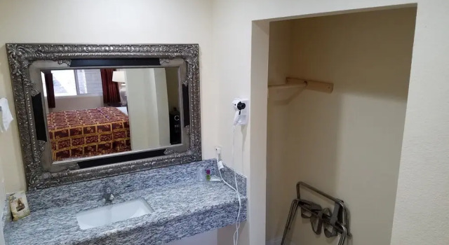 Номер Deluxe El Rancho Motel