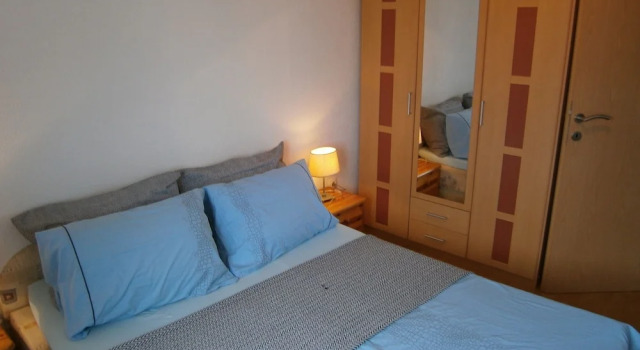 Апартаменты c 1 комнатой с балконом Beautiful holiday apartment Sanela for relaxed vacation