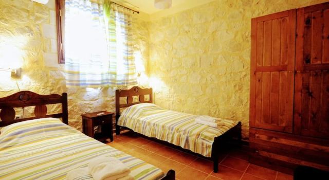 Quaint Holiday Home in Lagkada Greece Near Beach, Prenota Casa vacanze Ville a Creta, Villa