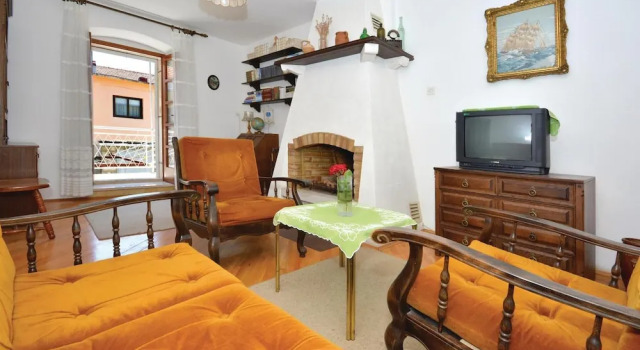 Stunning Home in Stari Grad With Wifi and 3 Bedrooms, Prenota Hotel Stari Grad 