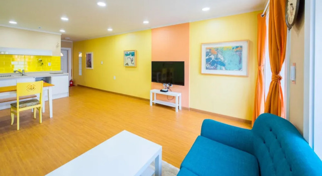Lime Beach Pension, Boek Hotel Hotels in Gangwon-Do met parkeren, Parkeren