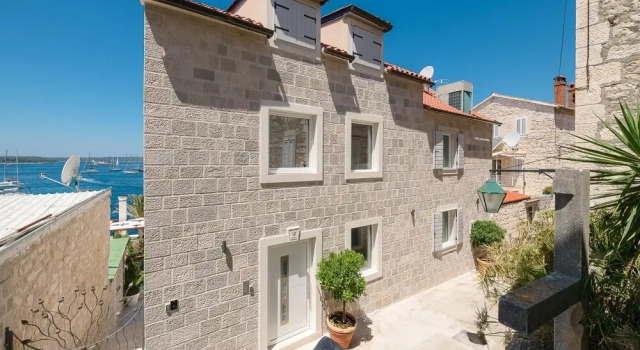 Aria Apartment, Prenota Appartamento Città di Lesina 