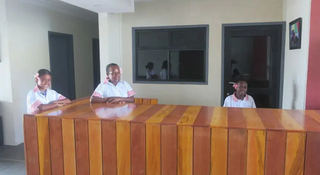 Zaru Hotel, Prenota Hotel Gizo Western Province
