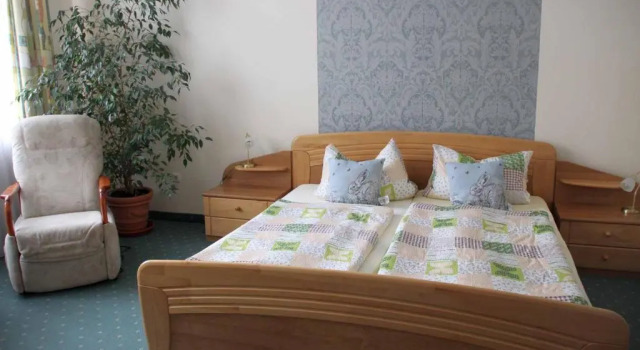 Hotel Gasthof Zum weissen Lamm, Varaa Hotelli Hotellit Baijeri pysäköinnillä, Pysäköinti