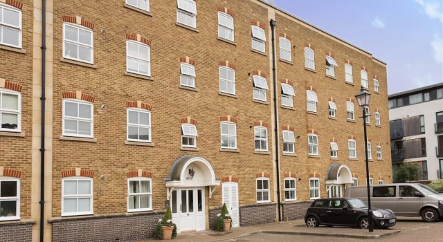 Stunning 1 Bed Flat near London Bridge, Забронировать Отель Отели Англии 3 звезды, 3*