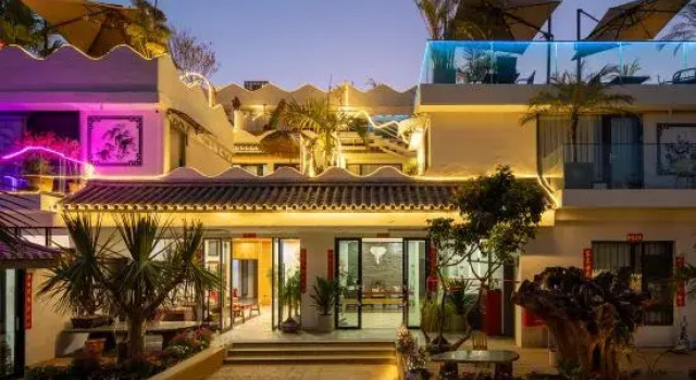 Hoh Xil Sea View Resort B&B, Prenota Bed & breakfast Hotel a Dali con parcheggio, Parcheggio