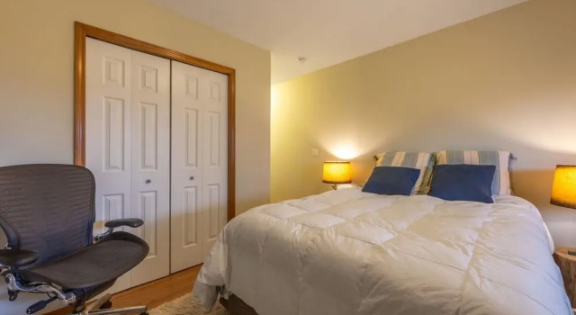 Westside Mountain View 2 Bedroom Home by RedAwning, Buchen Sie Ferienhaus Hood River Columbia River Gorge