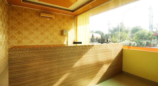 Homestay Hj Suharti by OYO, Rezerwuj Hotel  