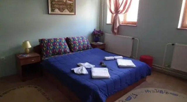 Naša Tvrđava Guest Accommodation, Забронировать Гостевой дом Отели Нови-Сад с завтраком, рядом с Museum of Vojvodina, Завтраки