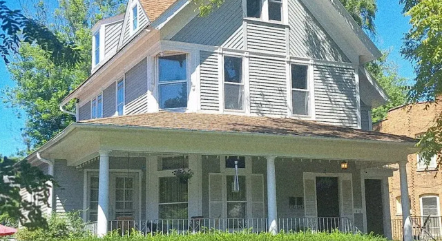 Апартаменты The Oak Park Loft