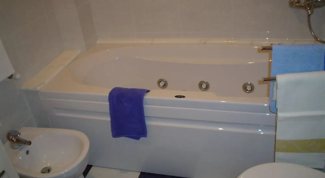 Четырёхместный семейный номер Standard с балконом Petit Chateau
