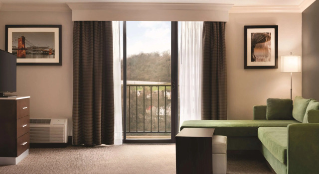 Radisson Hotel Cincinnati Riverfront, Buchen Sie Hotel Cincinnati Ohio