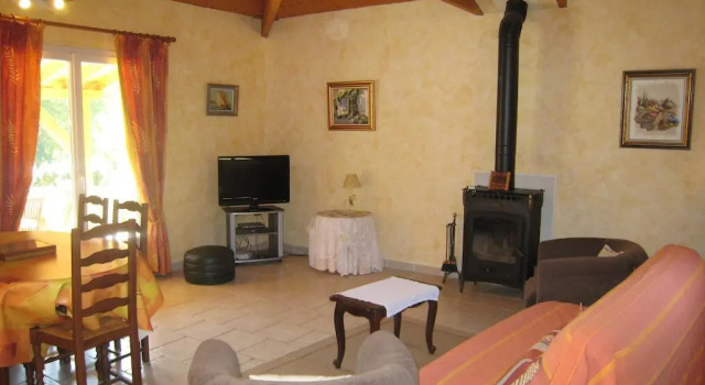 Gite Quermaurelle, Varaa Hotelli Milhac Aquitaine