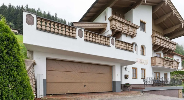 Апартаменты Quaint Apartment in Hainzenberg near Horbergbahn