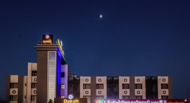 Daksh The Grand Govardhan Dwarka, Rezervovat Hotel Dwarka Gujarat