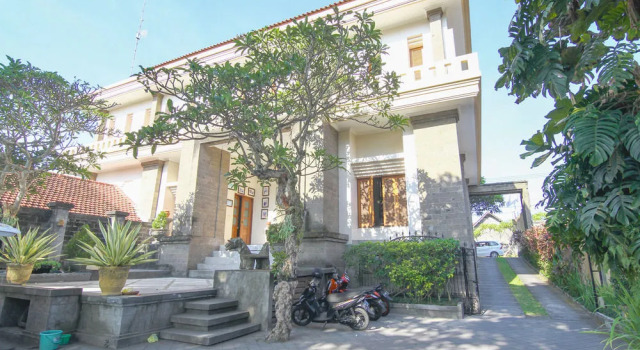 Alam Puri Art Museum and Villas, Book Hotel Hoteller i Denpasar med parkering, Parkering
