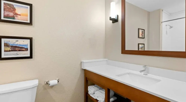 Люкс с видом на озеро Comfort Inn & Suites Munising-Lakefront