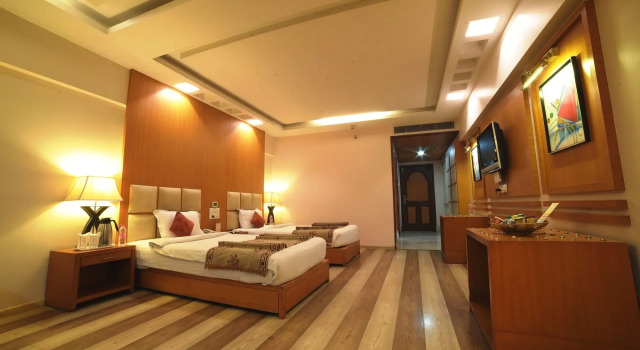 Hotel Babylon Inn, Забронировать Отель Отели штата Махараштры с завтраком, Завтраки