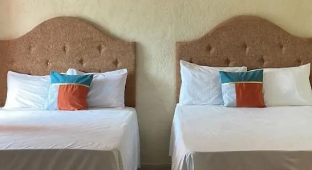 Двухместный номер Standard с балконом Sea Coast Inn & Suites