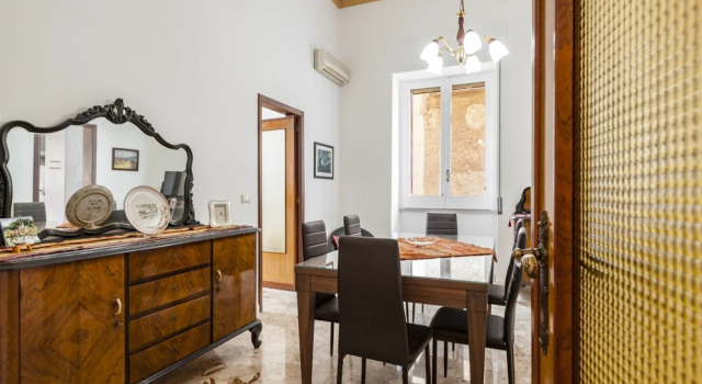 Zanzibar Guesthouse, Забронировать Отель Отели Авола с парковкой, Парковка