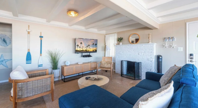 Коттедж Coastal Condos With Dock Access Near Sand, Shops & Balboa Fun Zone