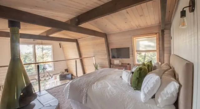 2066-big Bear Gambrel 2 Bedroom Home by RedAwning