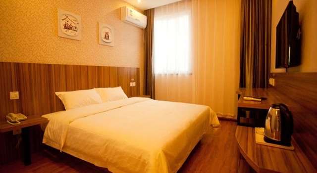 Eaka 365 Hotel Baigouxincheng Branch, Забронировать Отель Баодин Хэбэй