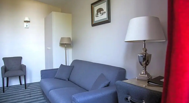 Четырёхместный номер Premium Hotel The Originals Maison de l'Abbaye (ex Relais du Silence)