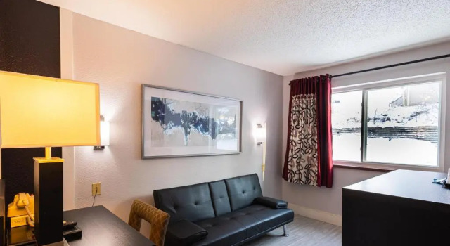 Номер Standard Coratel Inn & Suites by Jasper Hastings