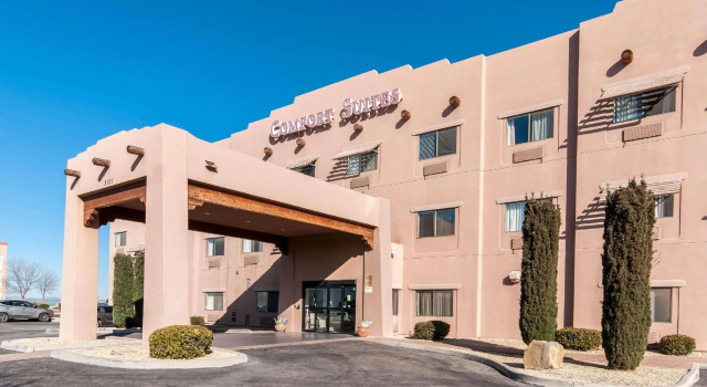 Кровать в общем номере Comfort Suites University