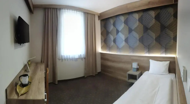 Одноместный номер Standard SHM-Mostar