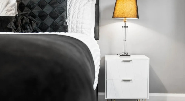 Hotel Comforts & Home Conveniences -sleeps 8, Book Hotel Birmingham West Midlands, near Villa Park