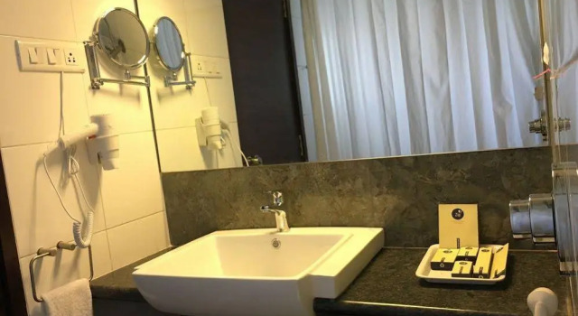 Zip by Spree Hotel vadodara, Rezervovat Hotel Hotely v Gujarat s parkováním, Parkování