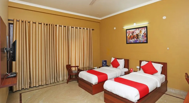 OYO 4814 Vatika Residency