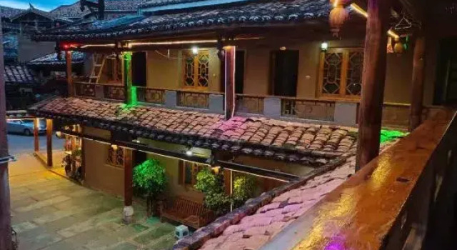 Puzhehei Haohao Zailai Homestay, Buchen Sie Hotel Hotels in Yunnan mit Parkplatz, Parkplätze
