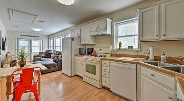 Коттедж с 3 комнатами Charming Cottage - Steps to Point Pleasant Beach!
