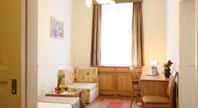 Hotel Historia & Historante, Reserva ahora Hotel Hoteles en Veszprem con desayuno, Desayunos