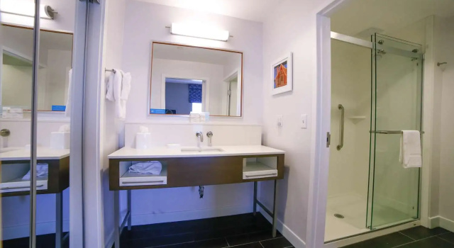 Номер Standard Hampton Inn & Suites Forest City