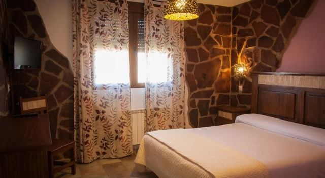 Casa Rural La Dueña, Reservar Casa de férias Moradias em Castilla-La Mancha, Vila
