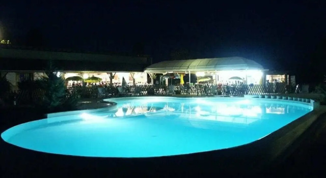 Camping Les Lacs de Courtes - Gîtes