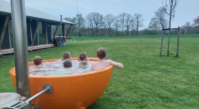Тент Luxury Lodge in Twente With Meadow Views
