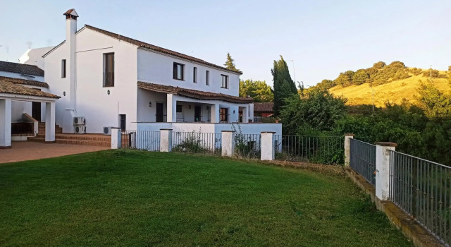 Casa Rural El Chorrillo Cazalla de la Sierra, Забронировать Отель Касалья-де-ла-Сьерра Sierra Norte de Sevilla