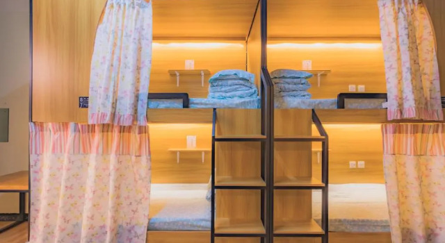 Кровать в общем номере (женский номер) Terra Art Zen Hotel with Rooftop Zen Garden, Veggie Dining,Pick-up service,English speaking,Free Laundry