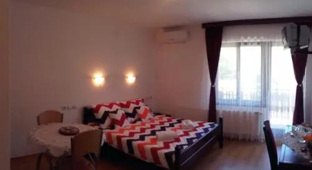 Apartmani "Vila Jelena" Arandjelovac, Buchen Sie Pension Aranđelovac 