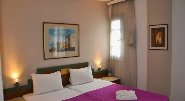 Двухместный номер Classic с балконом и с видом на город Helen Suites