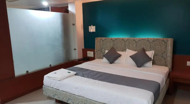 Номер Standard FabHotel Pleasure Inn - Near DB Mall