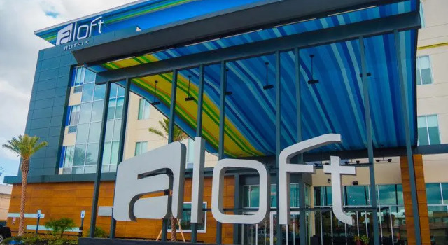 Кровать в общем номере Aloft by Marriott Corpus Christi