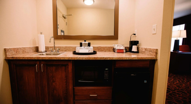 Двухместный люкс Hampton Inn & Suites Minot