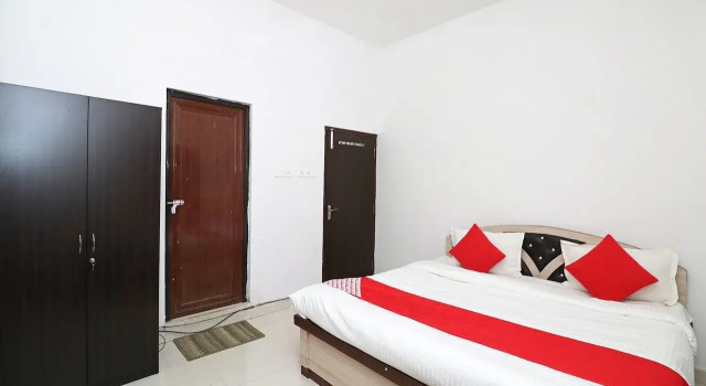 Hotel Express Inn