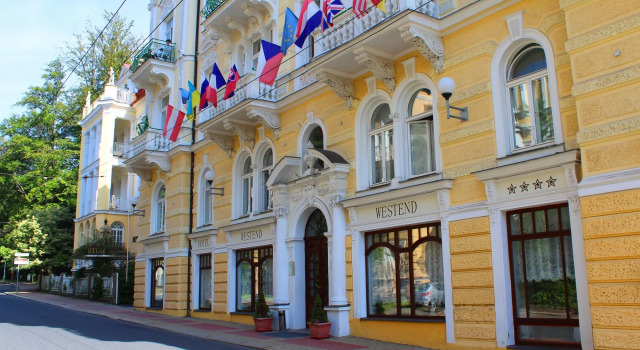 Hotel Westend, Забронировать Отель Отели и гостиницы Мареанске-Лазне, рядом с Hameli­ka Lookout Tower, Отель